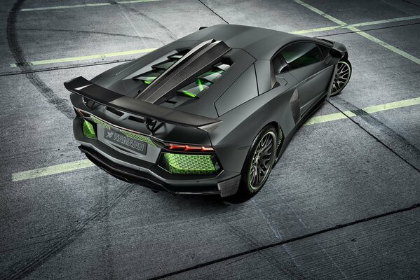 Green Lamborghini Rear Carbon Light