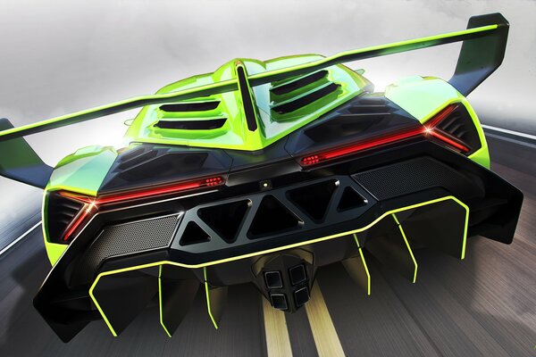 Niezwykle piękne zapierające dech w piersiach lamborghini veneno