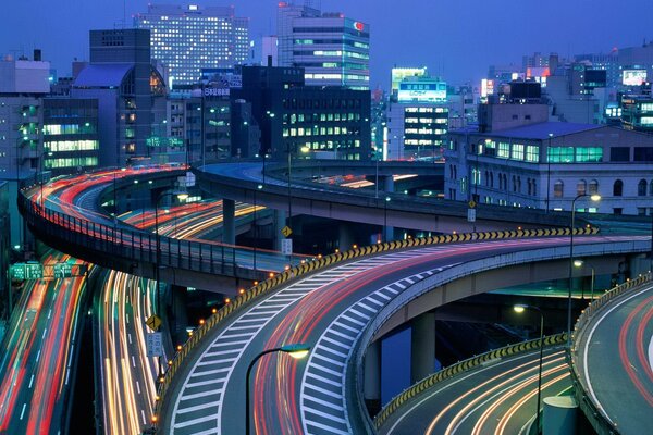 Tokyo Night Highway in Lichtern