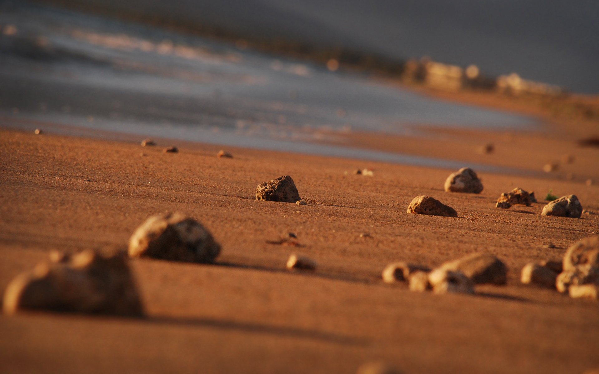 ner cov eau plage côte sable pierres