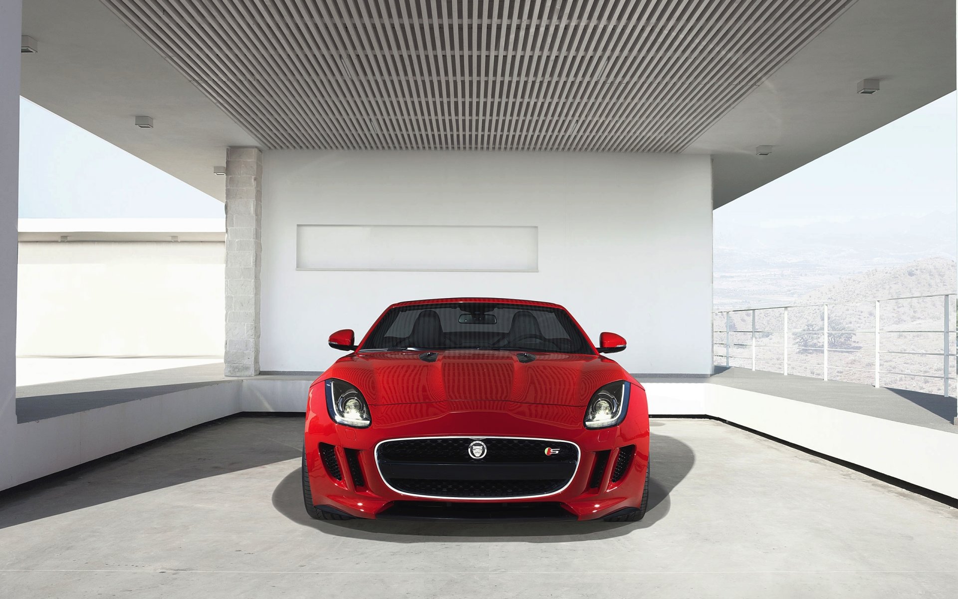 jaguar f-type rouge avant phares jaguar capot