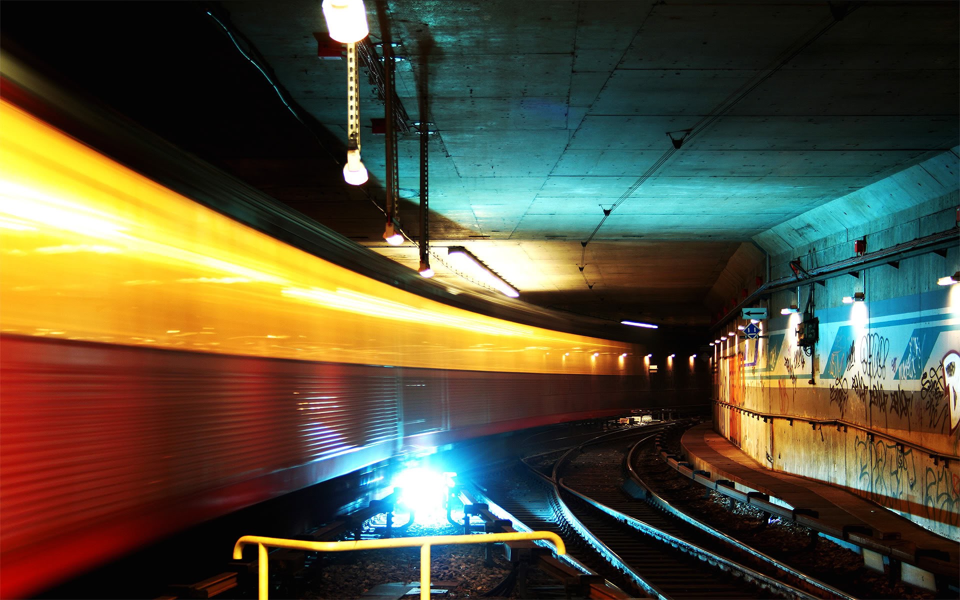 metropolitana tunnel luci