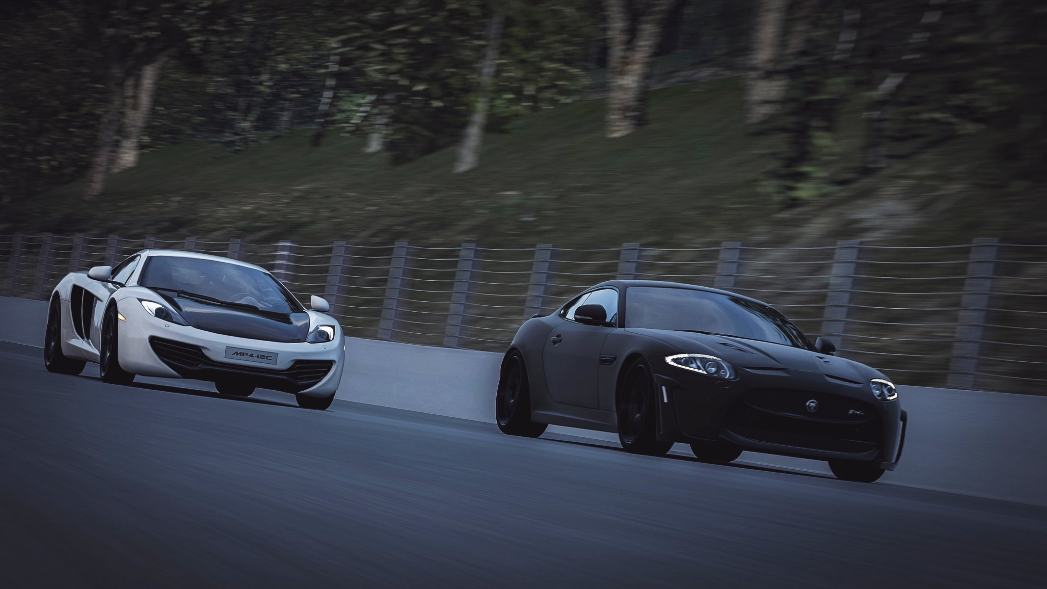 mclaren mp4-12c jaguar course