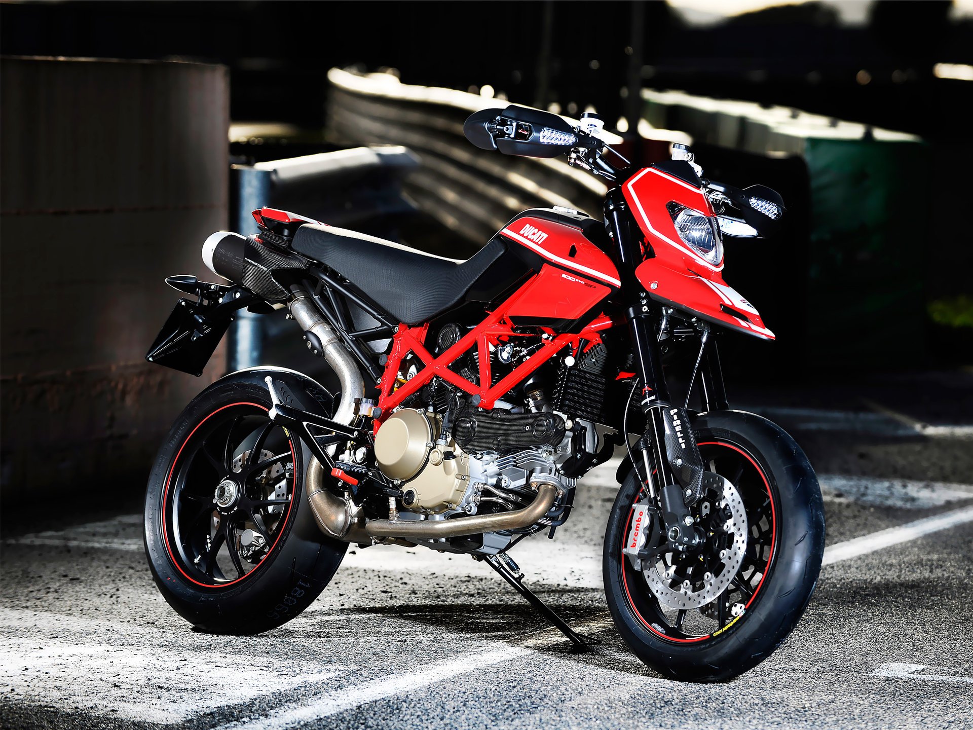 ducati hypermotard evo 1000 sp ducati ducati rosso czerwony włochy design techno motocykl moto motobike hi-tech dirt bike sportbike supermoto supermoto mototransport