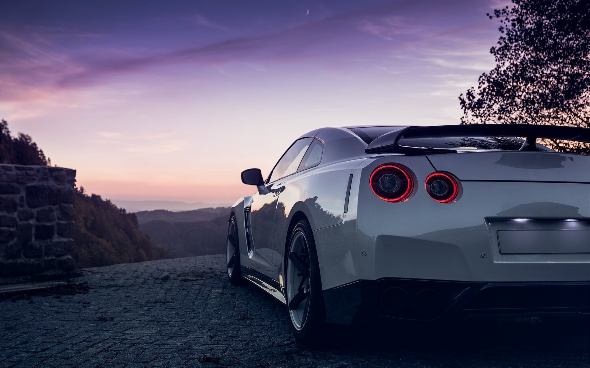 nissan r35 gtr white lights nigth rear moon sky spoiler