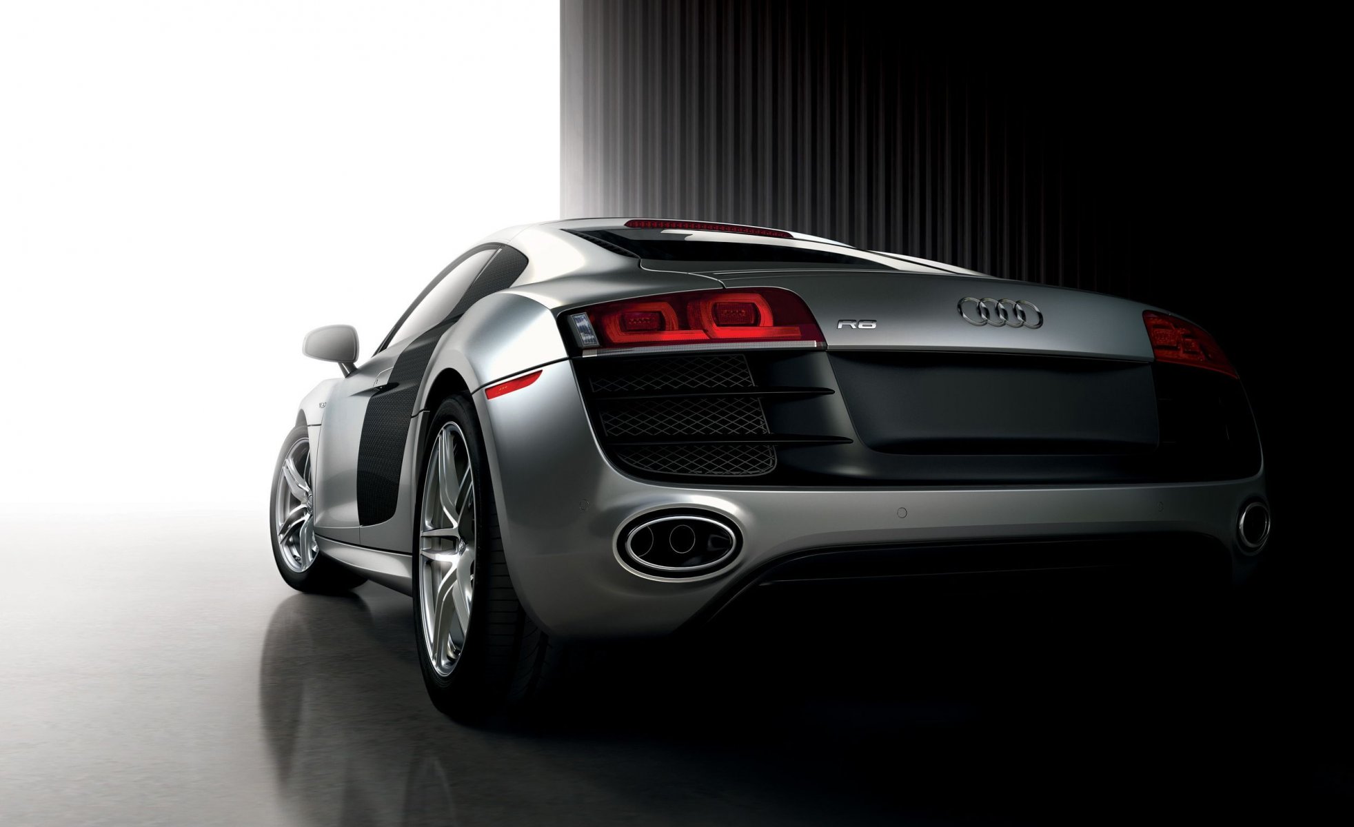 audi r8 r8 auto sportiva argento