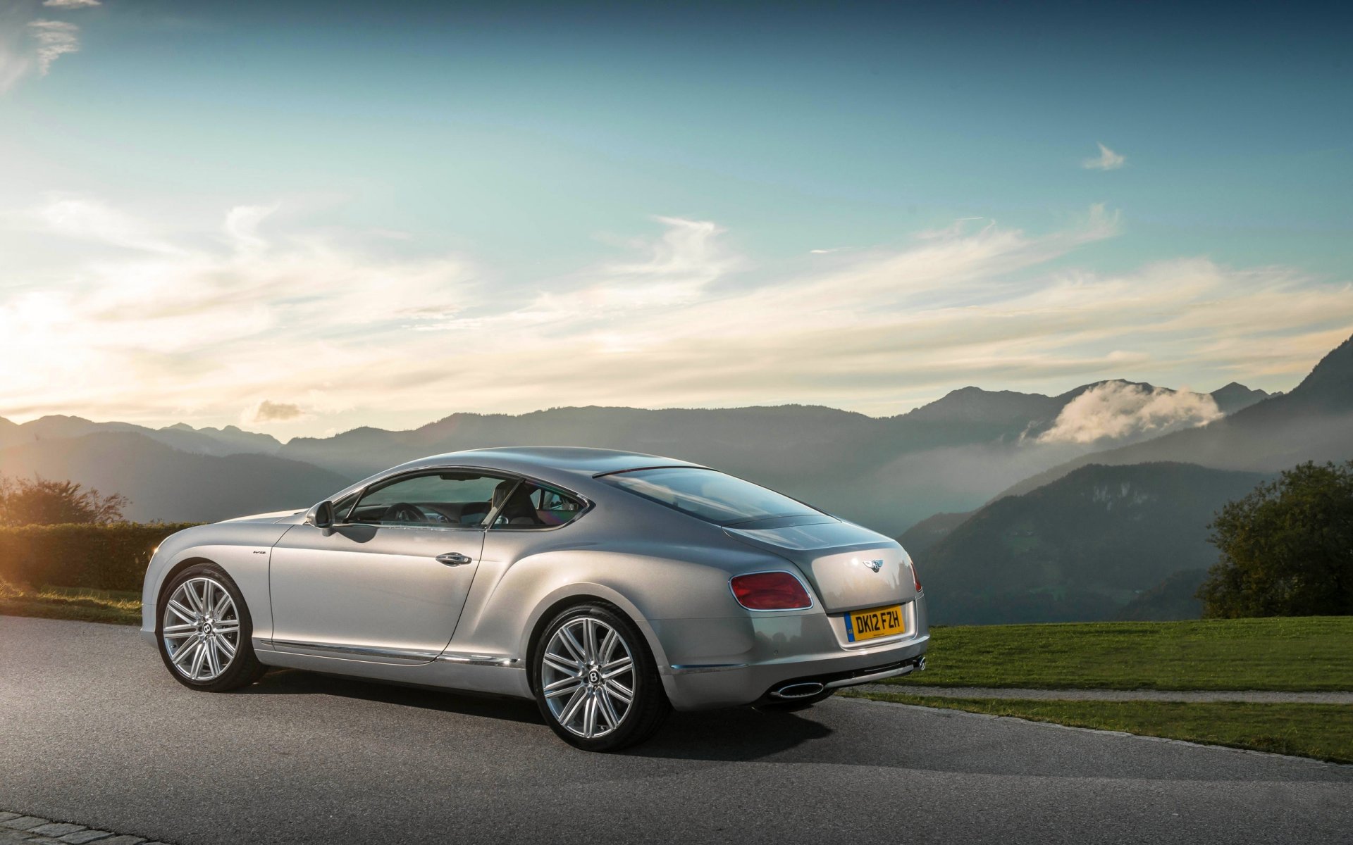 bentley continental gt coupé ciel gris voiture roues auto bentley