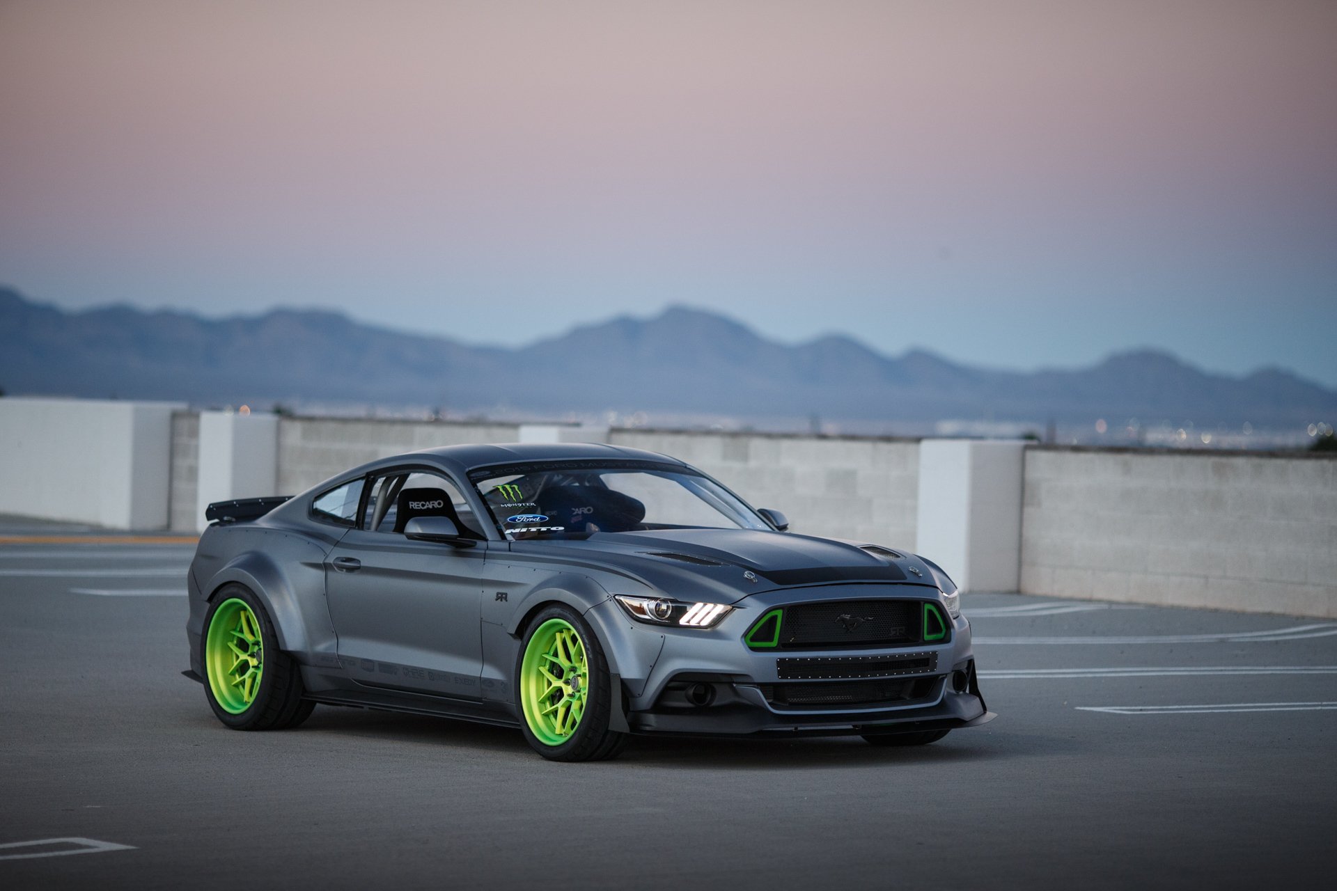 ford mustang 2015 rtr grün räder vorne monster energy