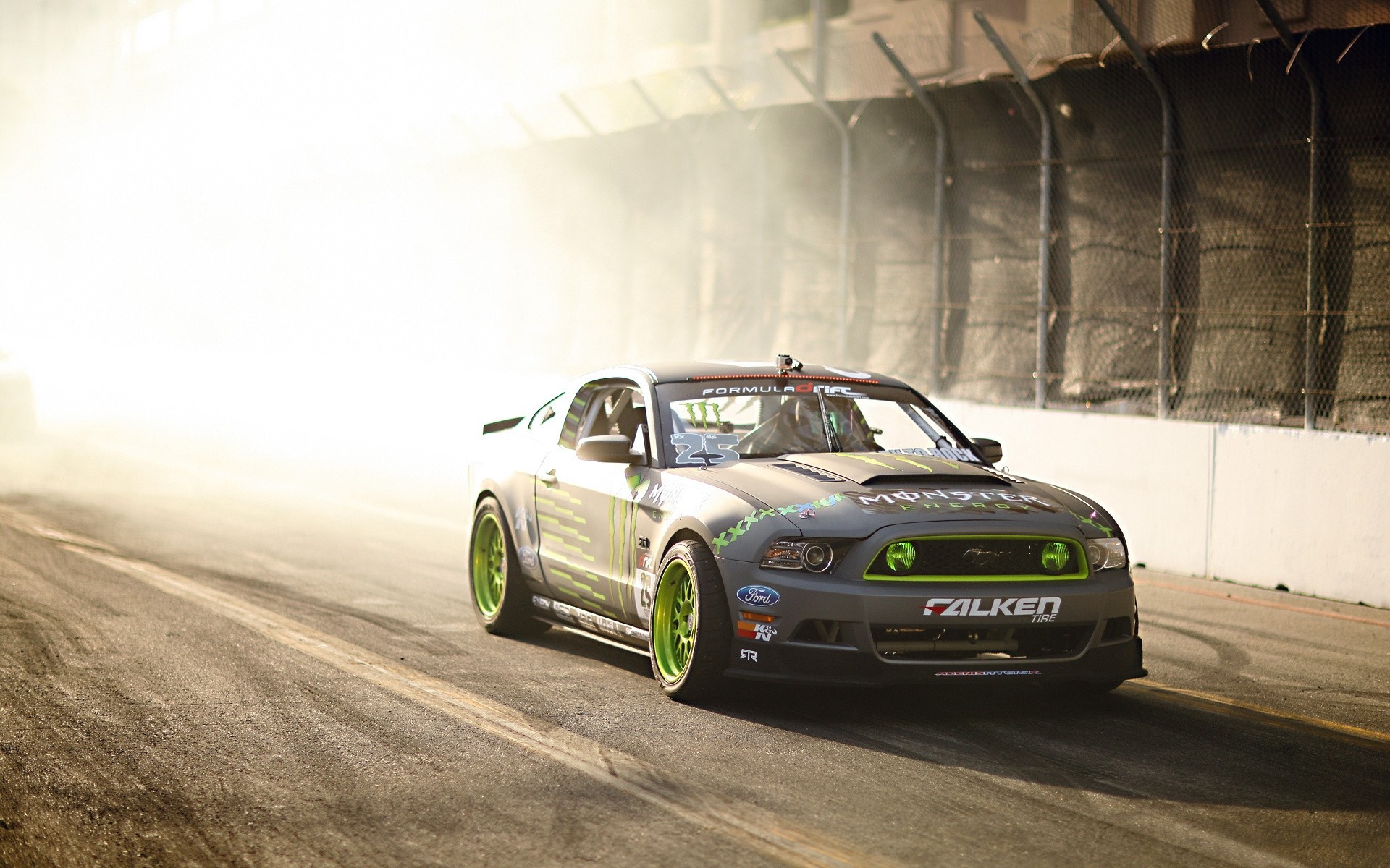 gt ford dérive mustang tg-500 falken voiture de sport équipe concours monster energy personnalisation