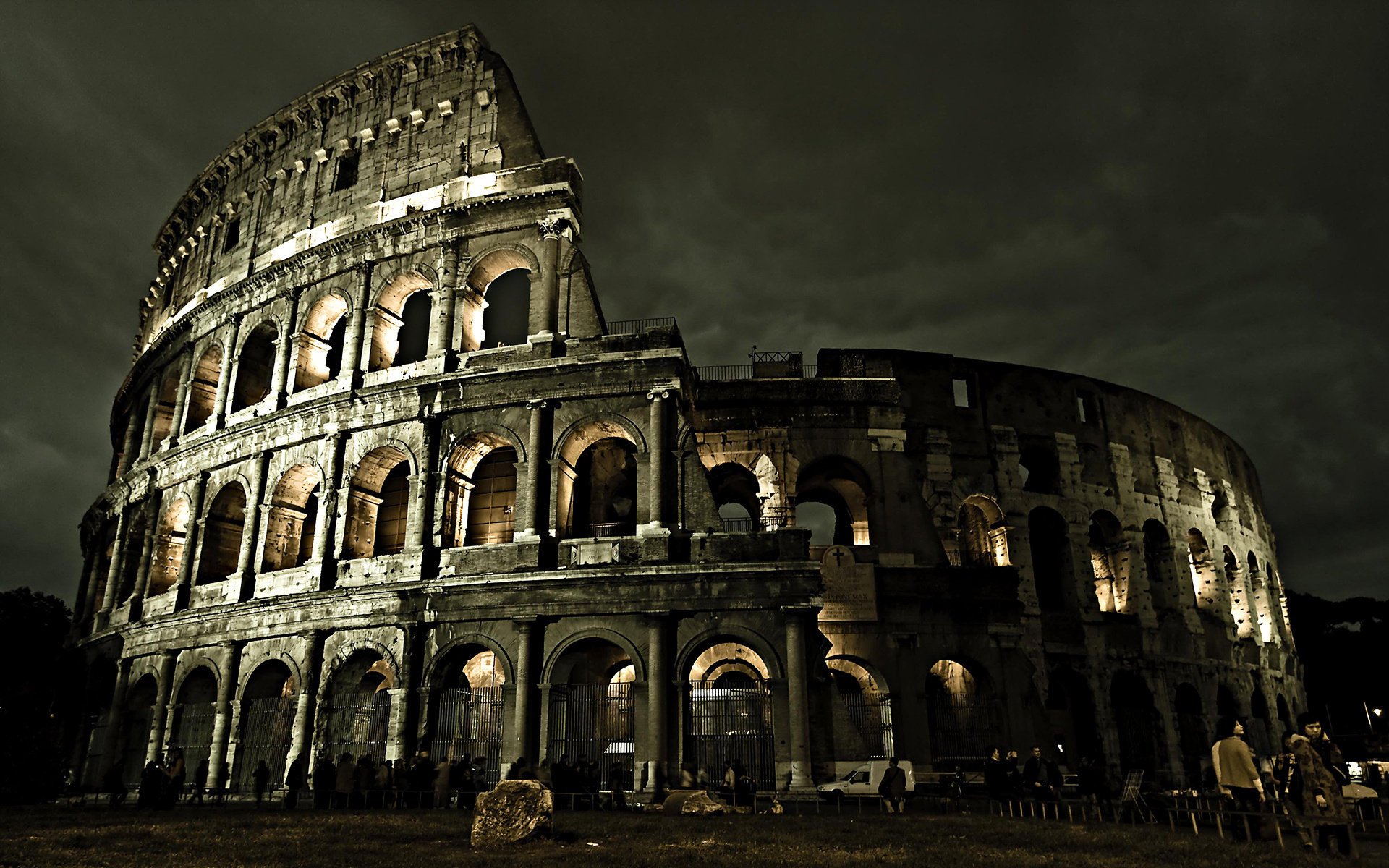 roma crepúsculo coliseo italia arena edificio punto de referencia antigüedad antigüedad arquitectura estructura noche cielo ventanas crepúsculo arcos turistas museos