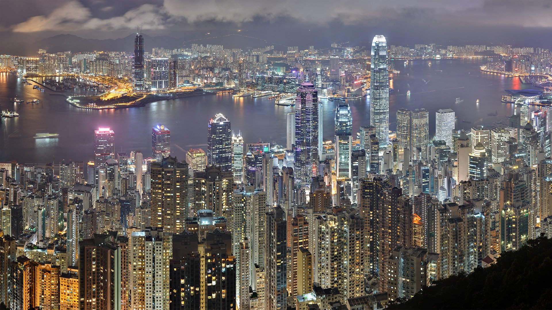 panorama rosso ble città grattacieli notte megalopoli acqua cielo notturno luci della città vista altitudine stati uniti america fiume luci