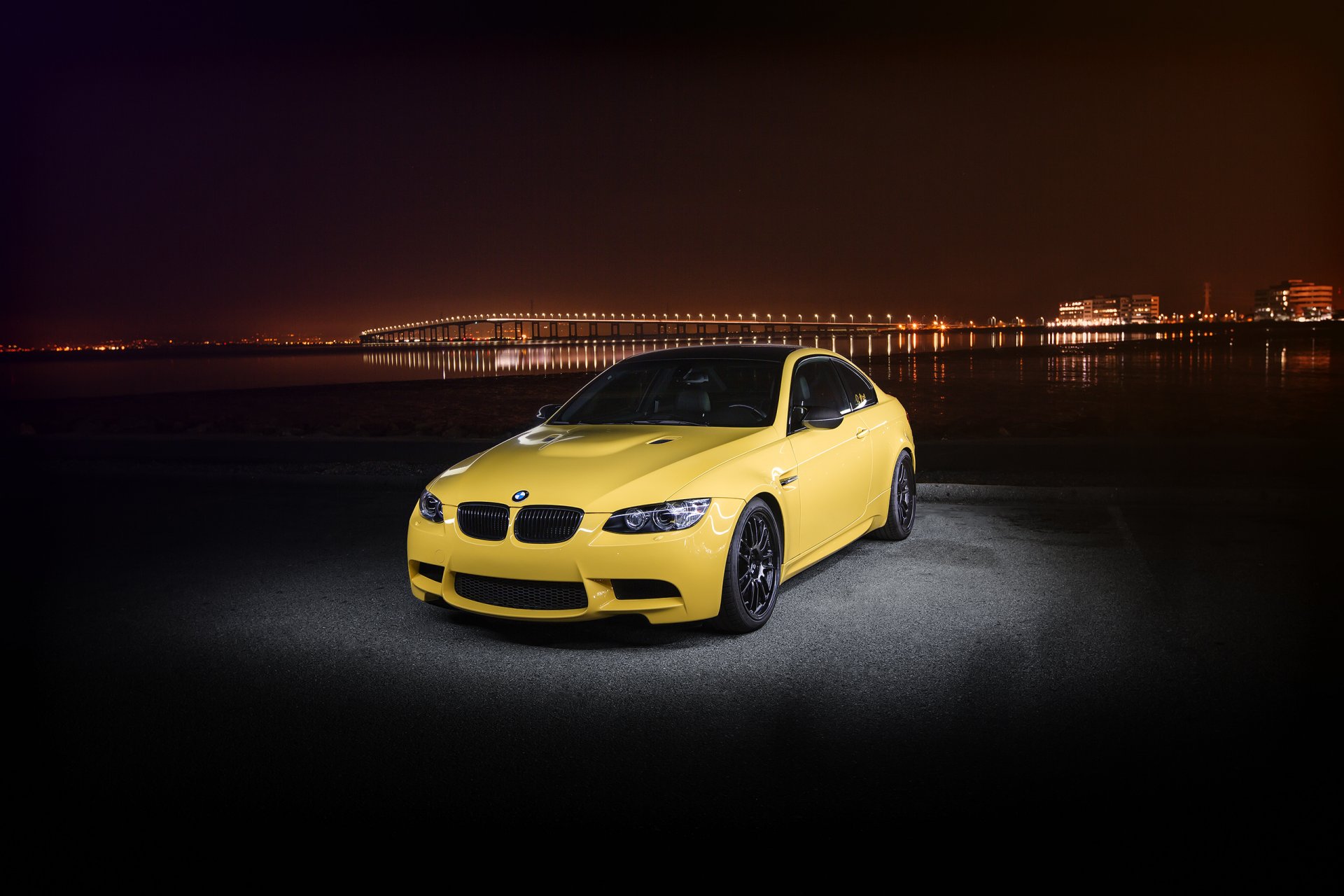 bmw m3 e92 amarillo bmw noche ciudad luces