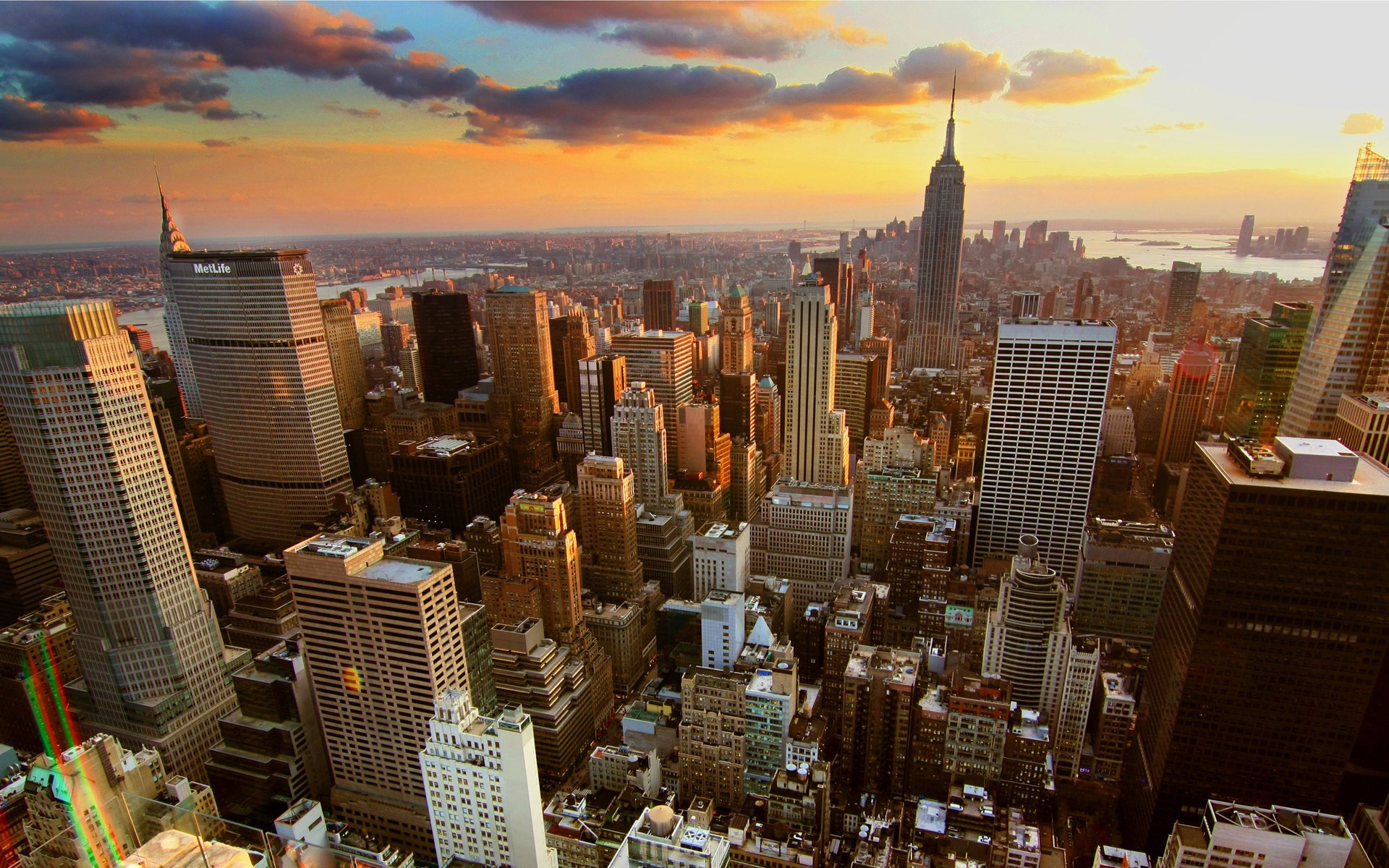 ville panorama coucher de soleil bâtiments new york city nuages villes gratte-ciel mégapoles etats-unis amérique vue hauteur tour soir ciel