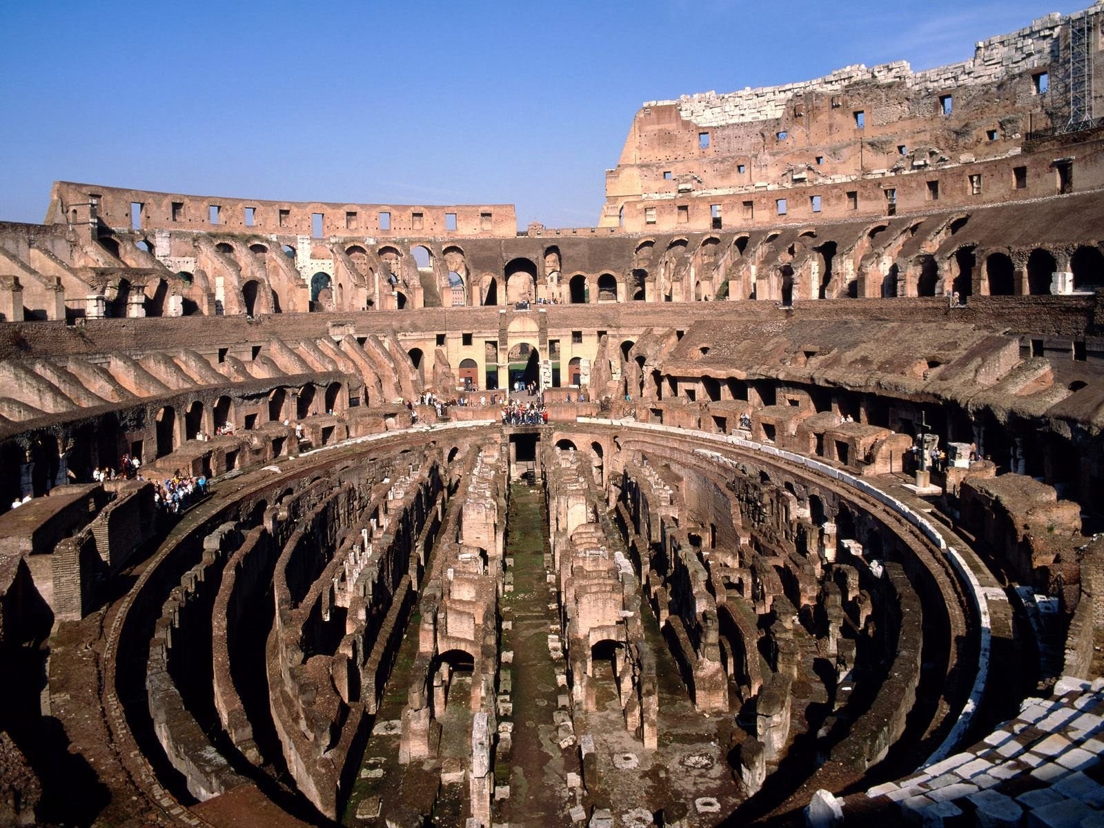 coliseo por dentro día