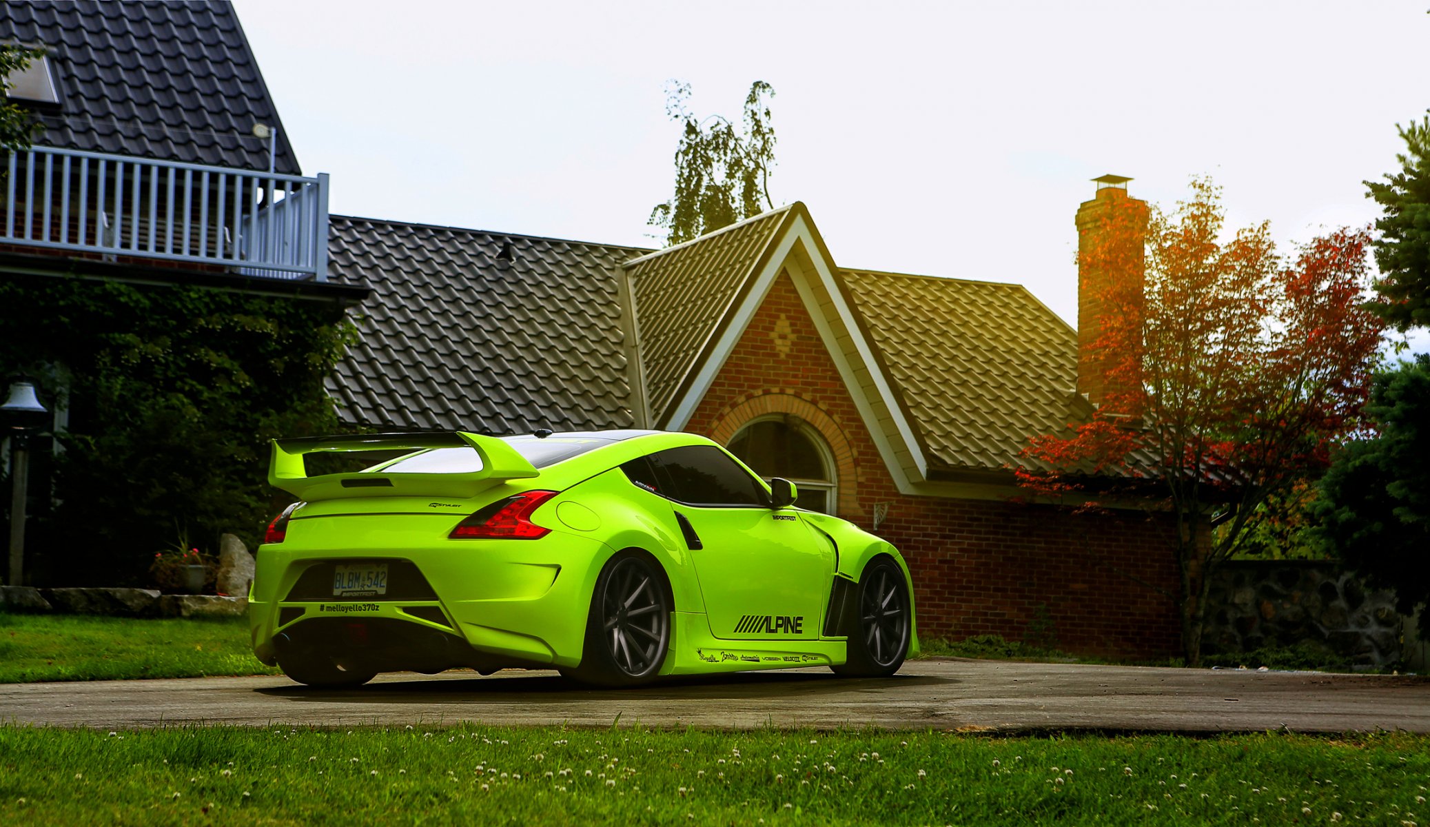 nissan 370z green vossen wheels rearside