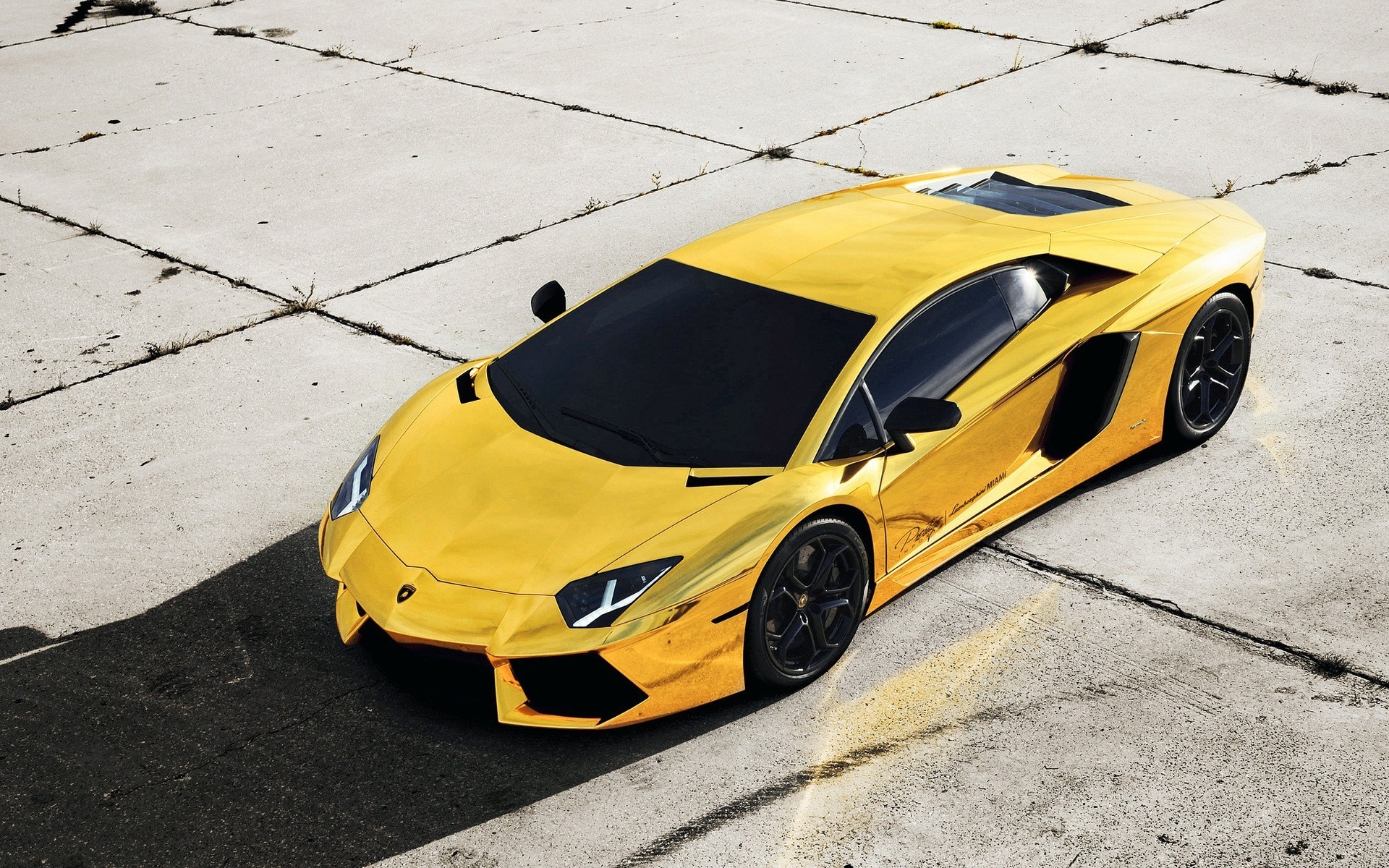 złoto tuning lamborghini aventador samochód sportowy auto samochody