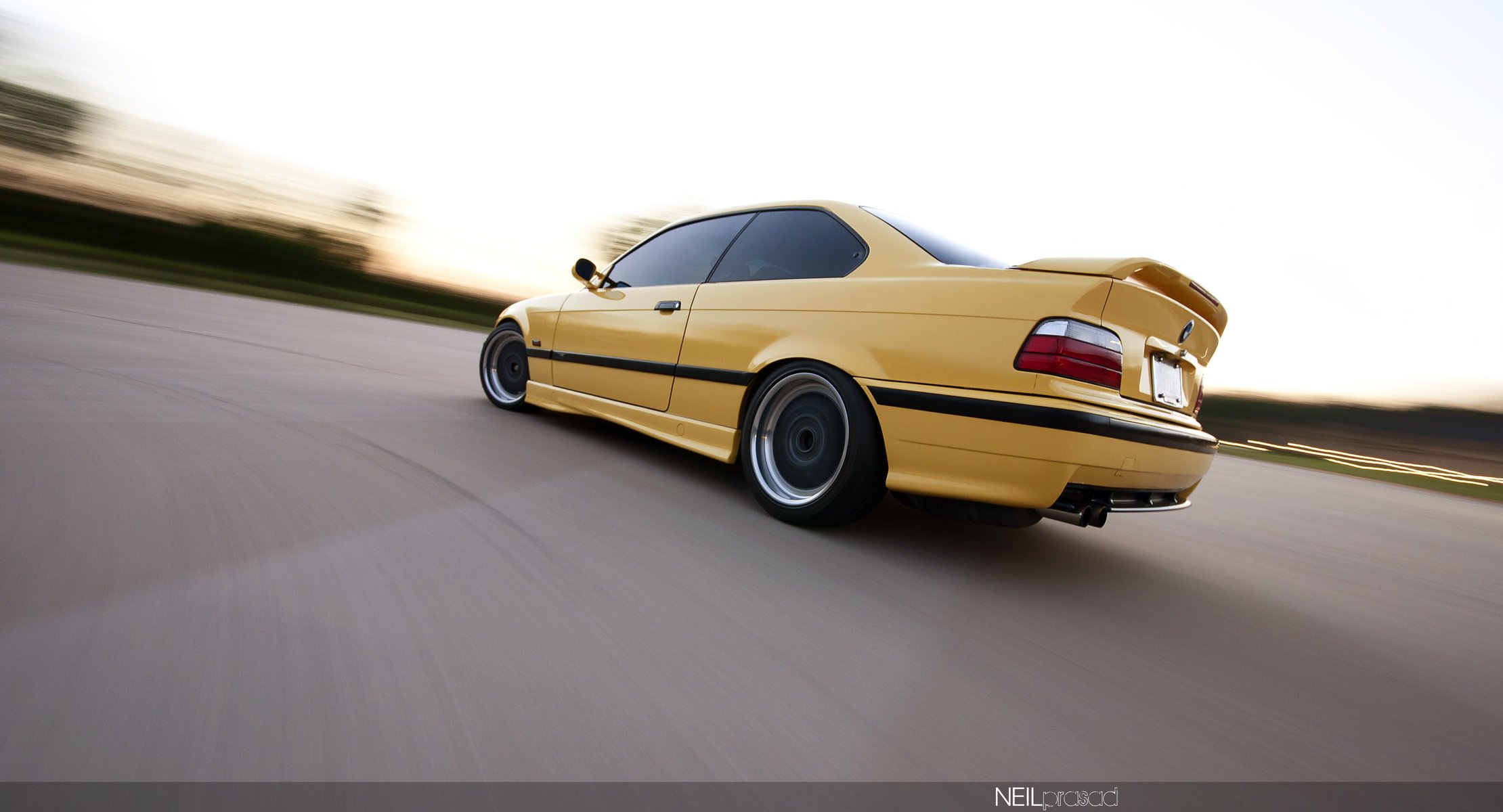 bmw e36 m3 série 3 bmw troïka coupé voiture de sport jaune bavière allemagne auto voiture vitesse mouvement voiture jaune transport jantes tourner asphalte voitures particulières véhicules