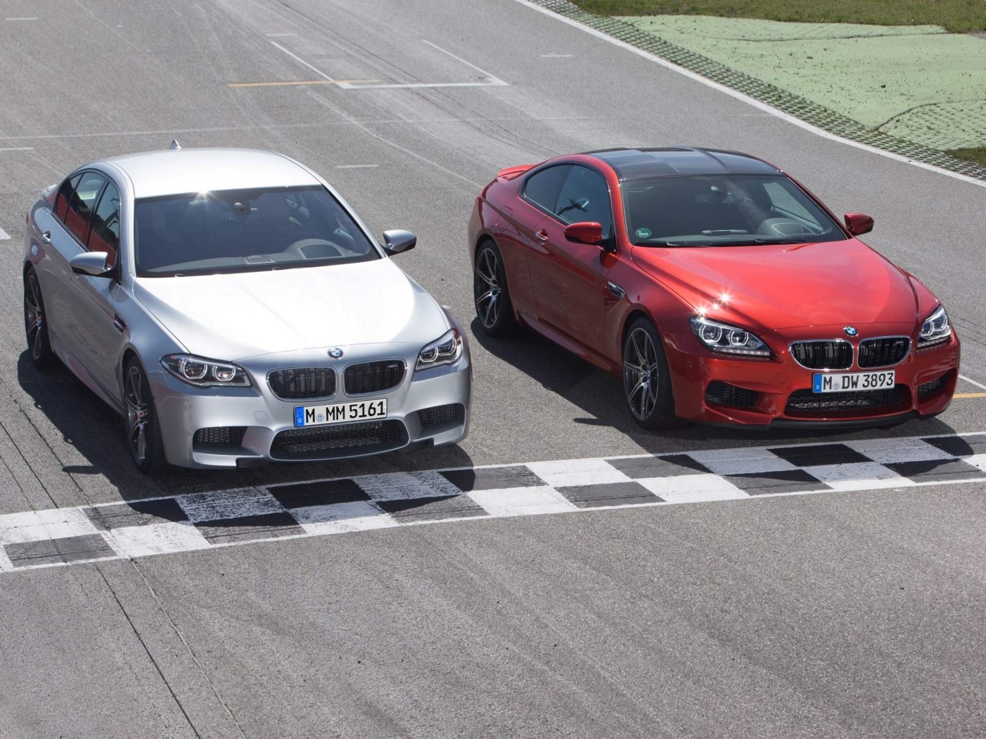 bmw m5 et m6 coupé concours pack voitures vue de face piste