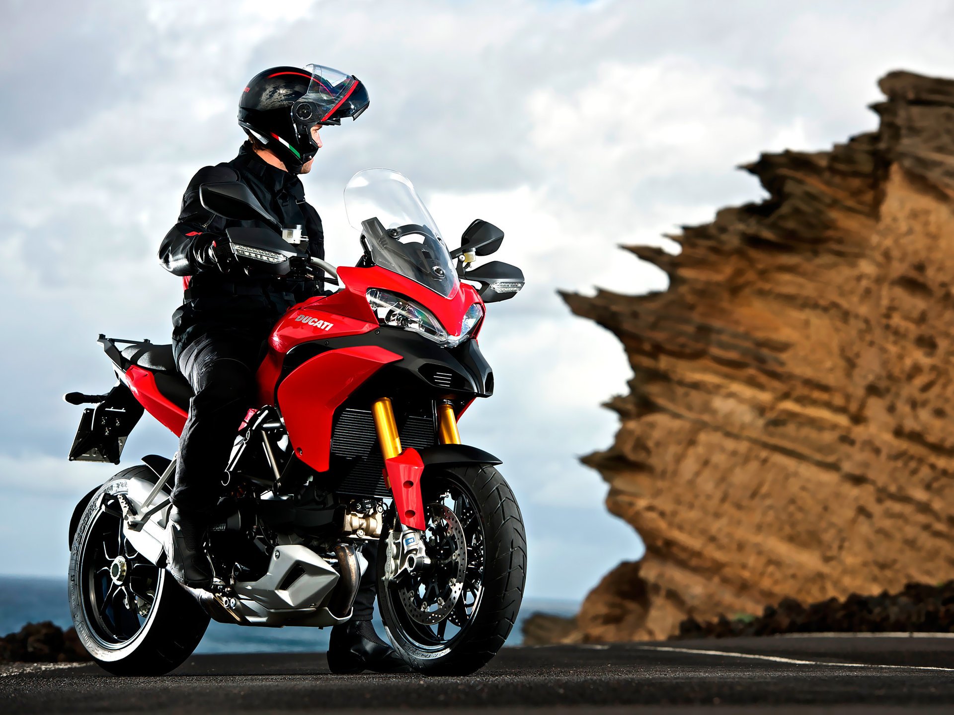 ducati multistrada 1200 s ducati дукати rosso красный дизайн техно италия мотобайк hi-tech байк мотоциклы мото спортбайк мототранспорт