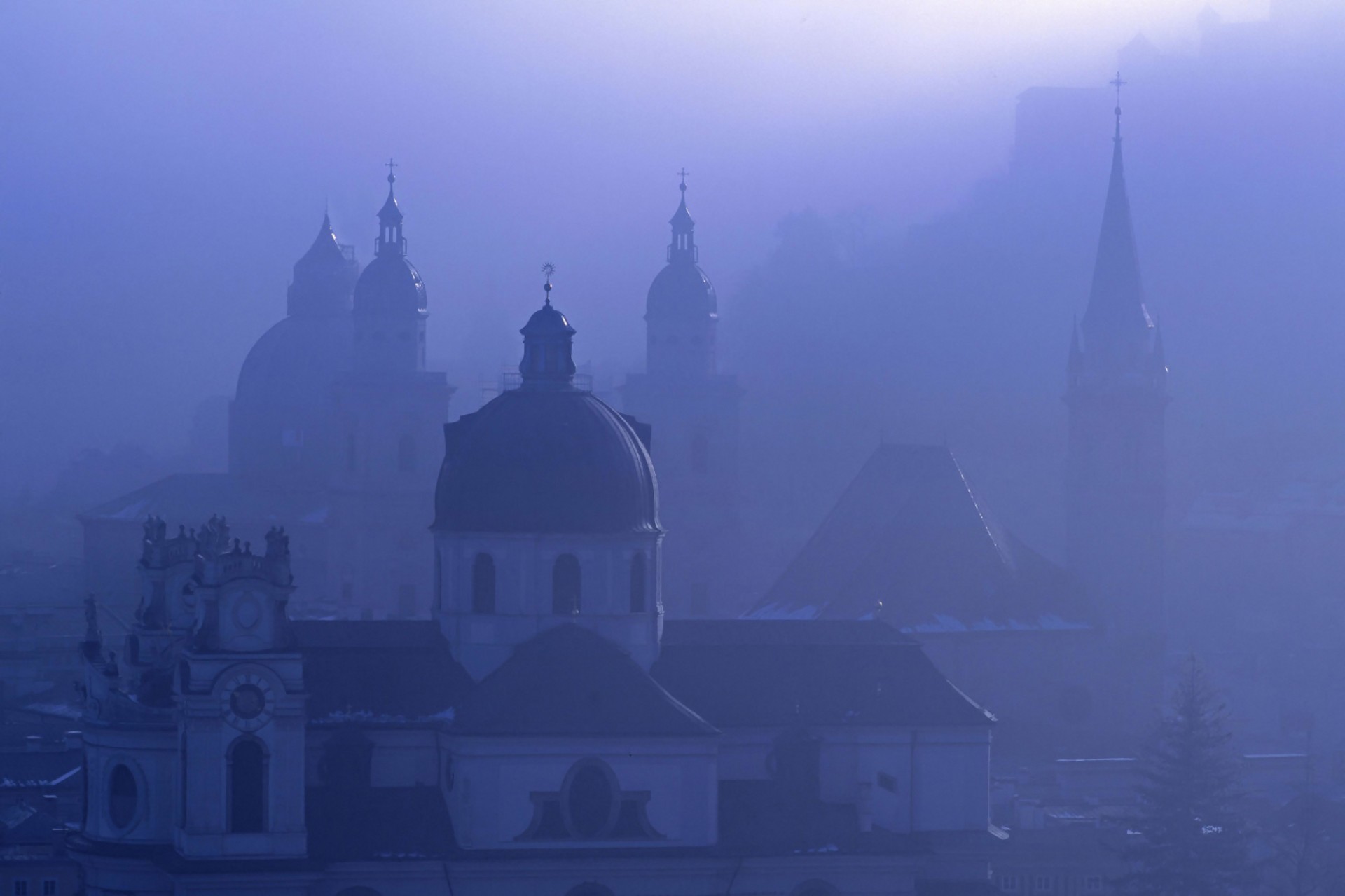 salzburg österreich nebel