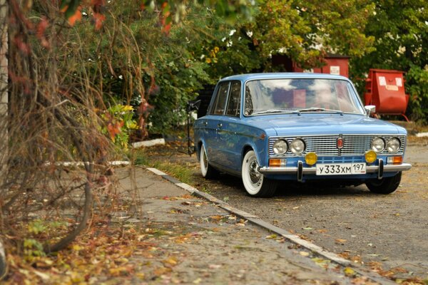 Die Rarität der Vaz 2103, ein Klassiker der Vaz-Automobilindustrie