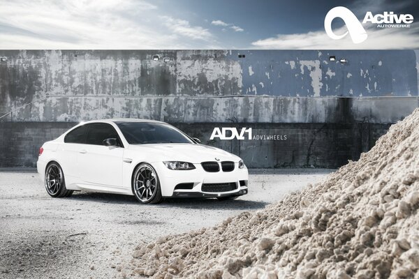 Voiture bmw m3 en blanc