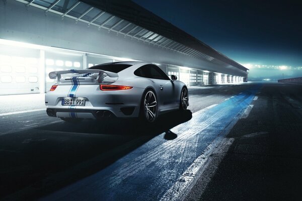 Porsche 911 turbo while driving