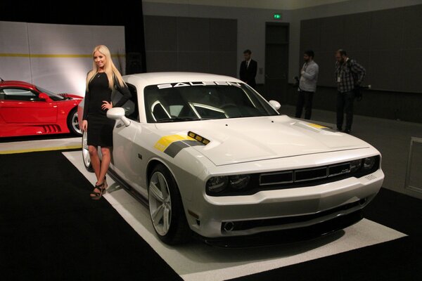 2014 Mopar car, white