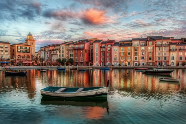 Noche de Orlando Florida con barcos