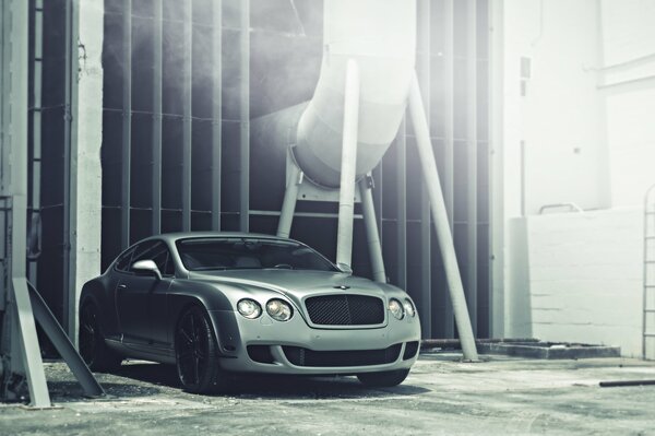 Bentley continental durable como el acero