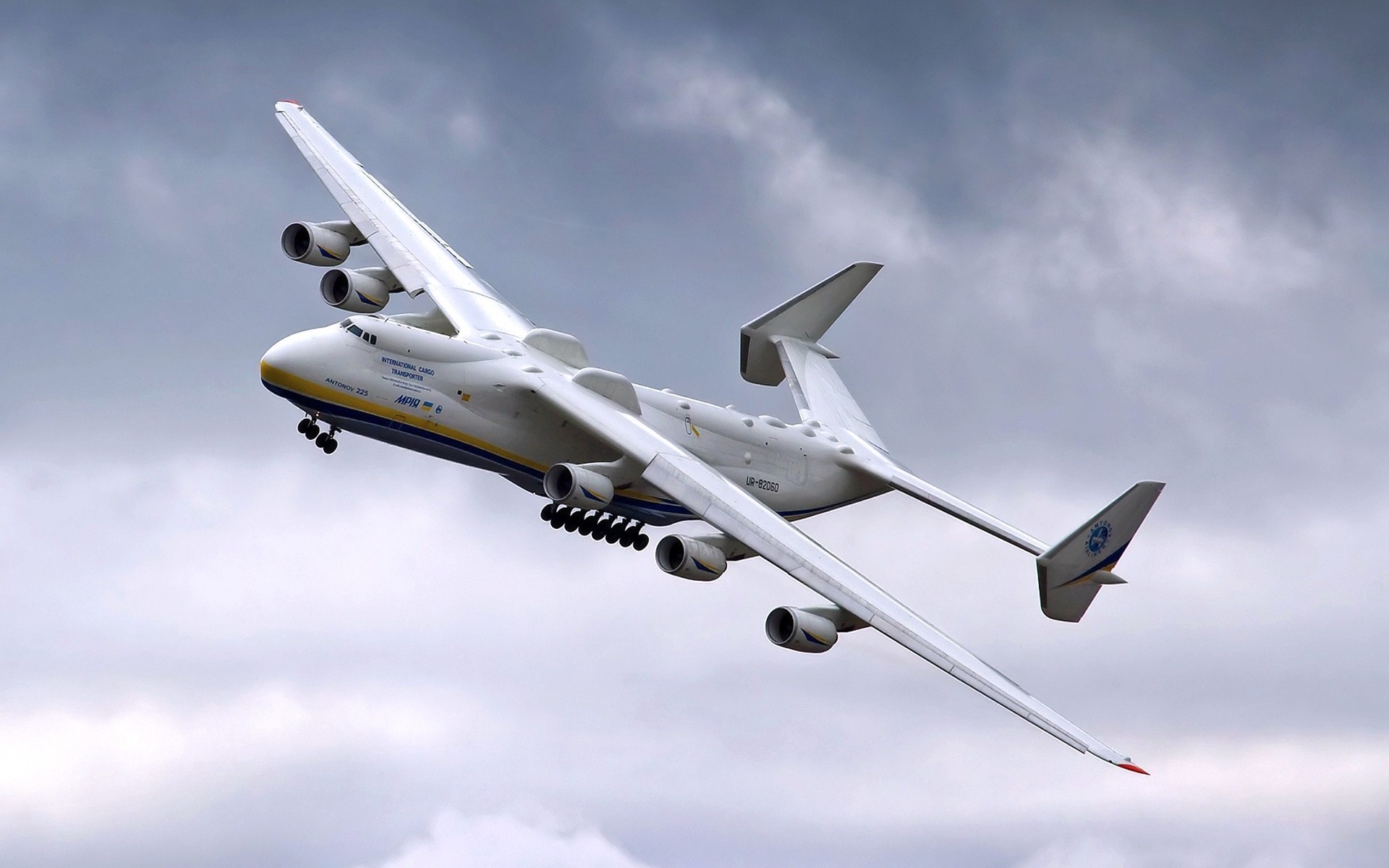 kazak an-225 antonov an225 mriya