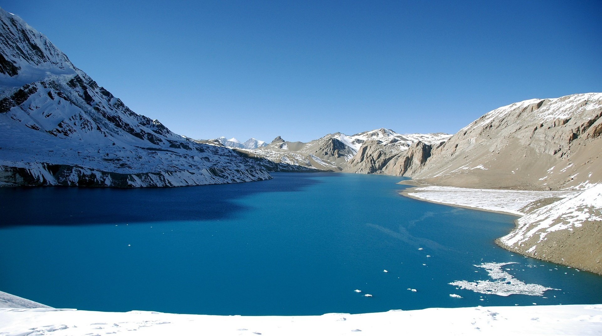 avalanchas de nieve invierno agua montañas ríos invierno nieve norte escarcha