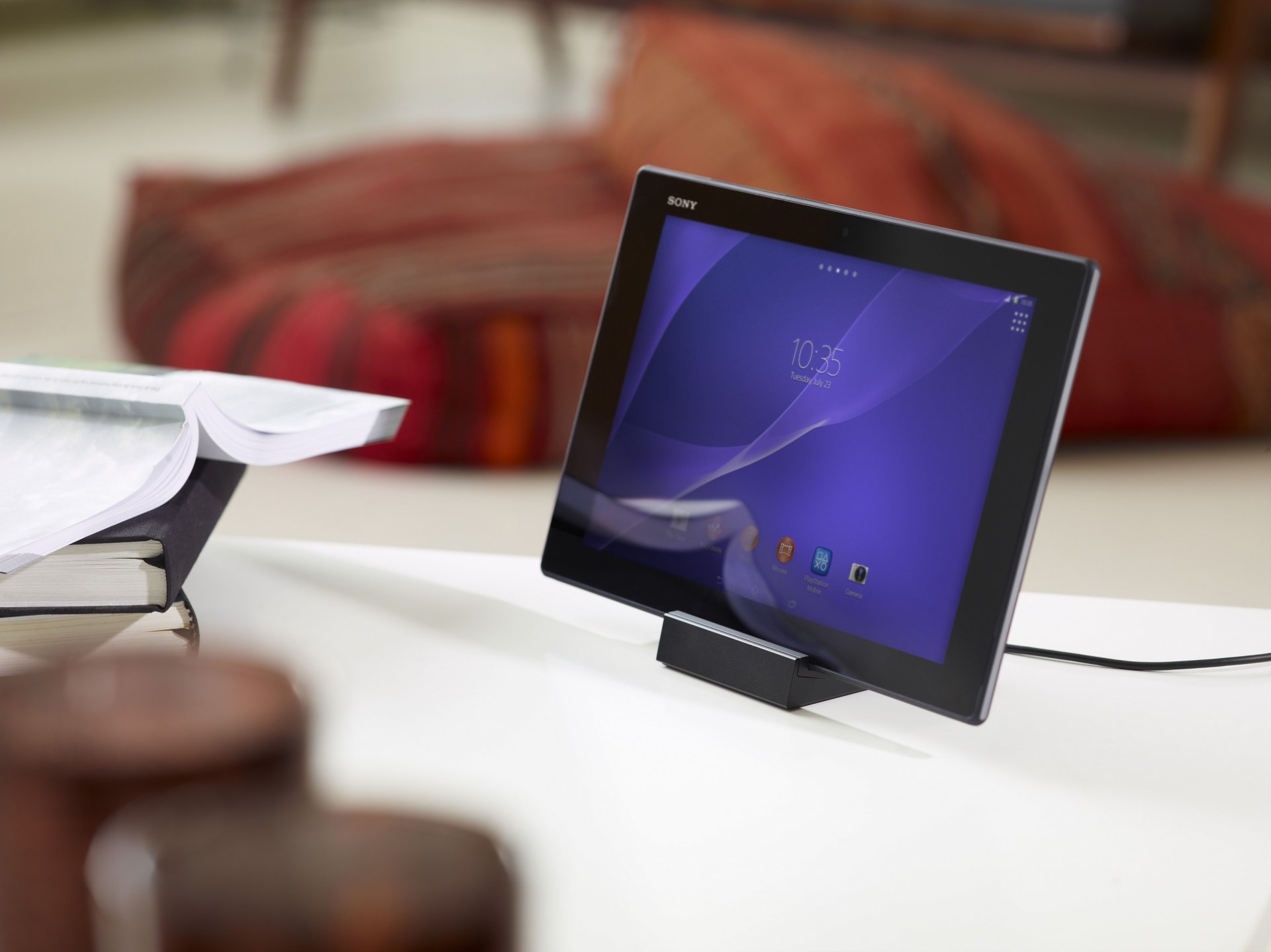 ony xperia z2 tablet plate dock docking station books hi-tech