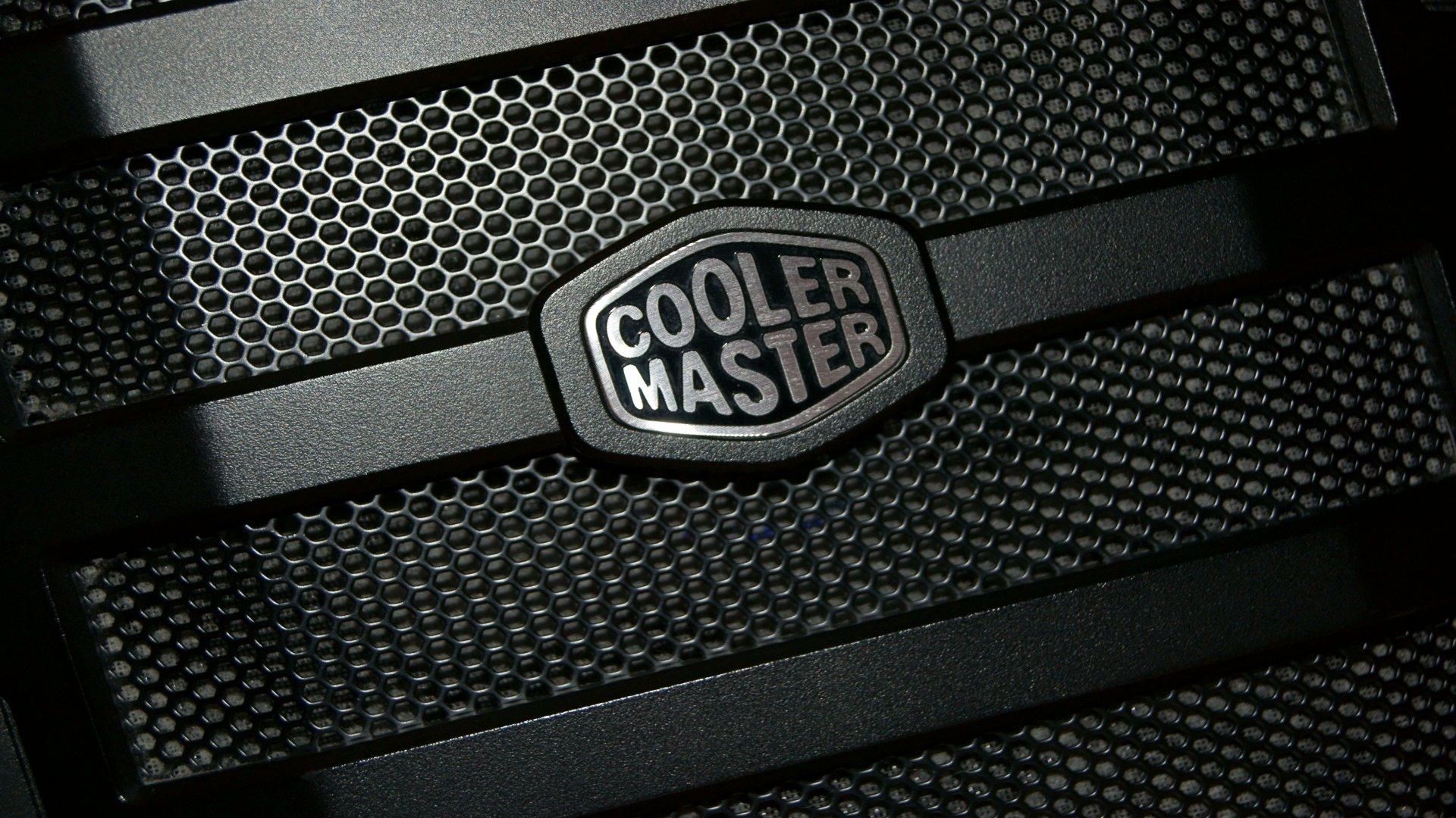 cooler master pc armadio in metallo logo