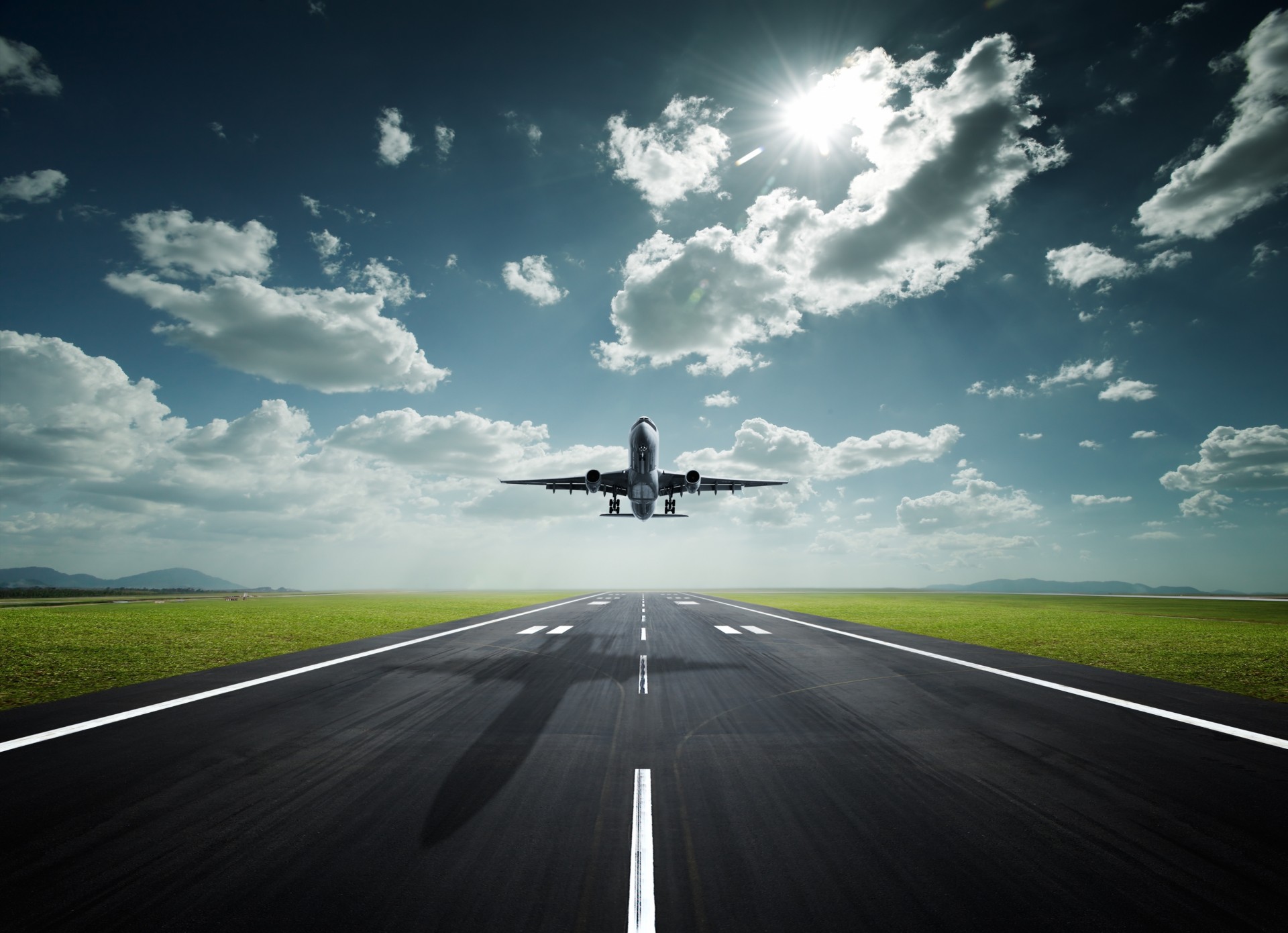 aereo autostrada sole cielo ombra aeroporto