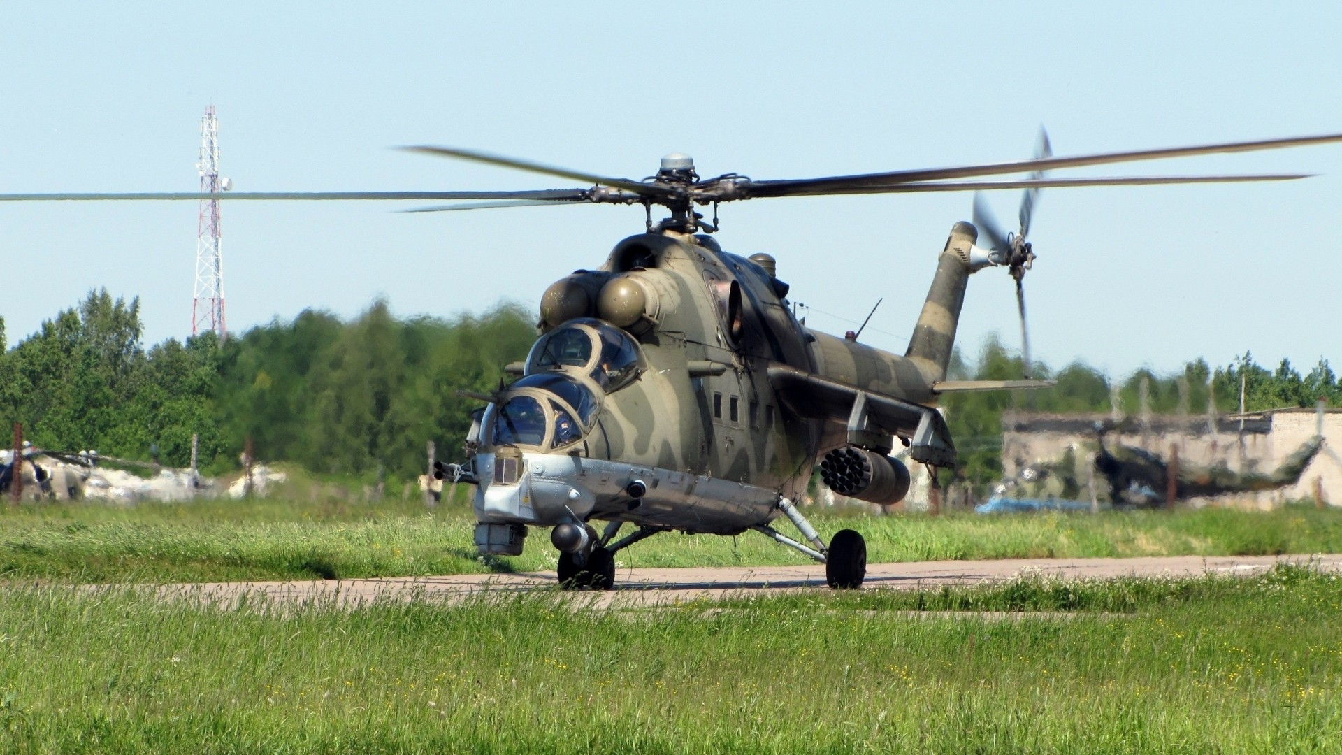 śmigłowiec krokodyl lotnisko mi-24 transportowo-bojowy