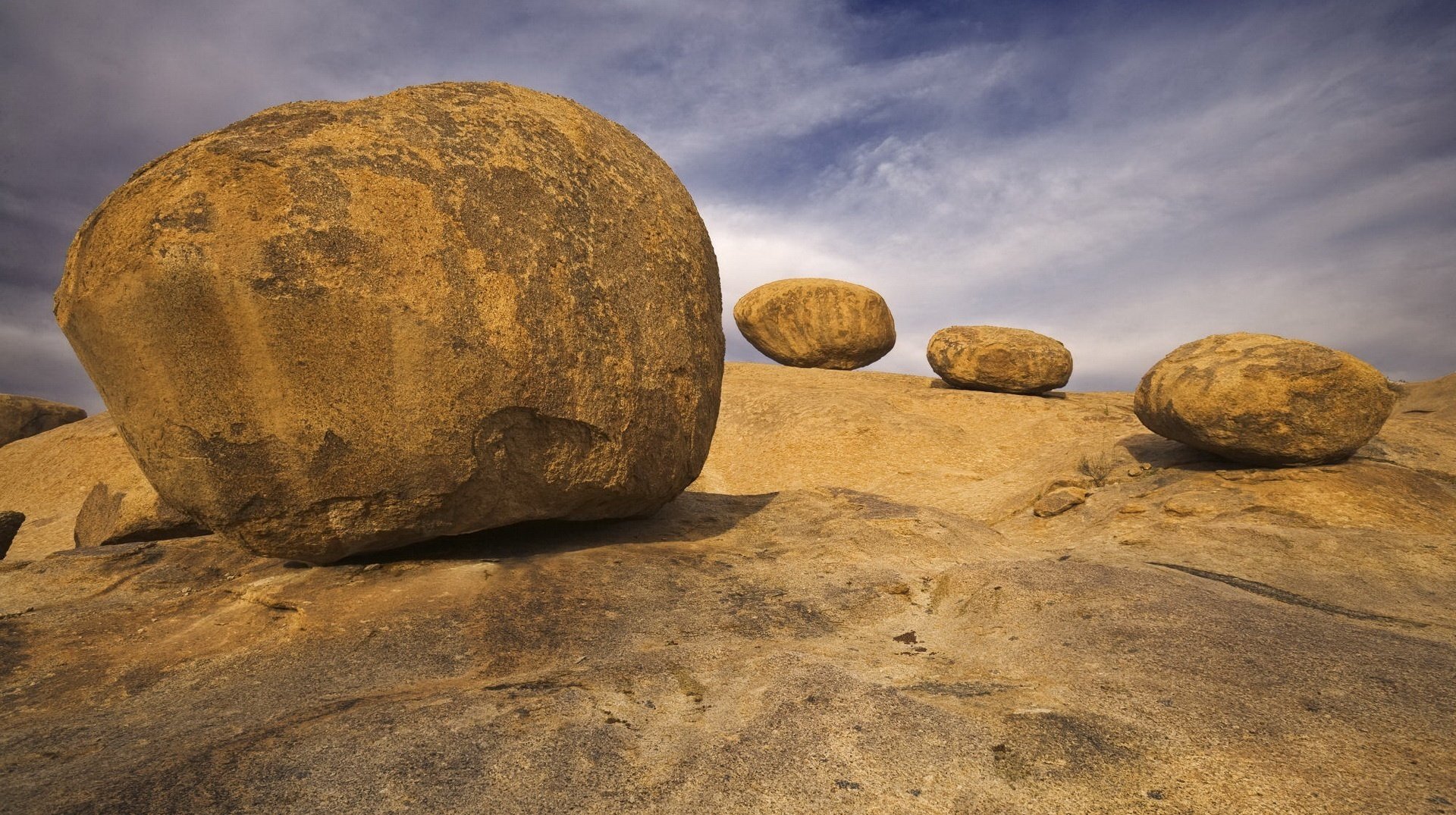 roundish stones still life hill