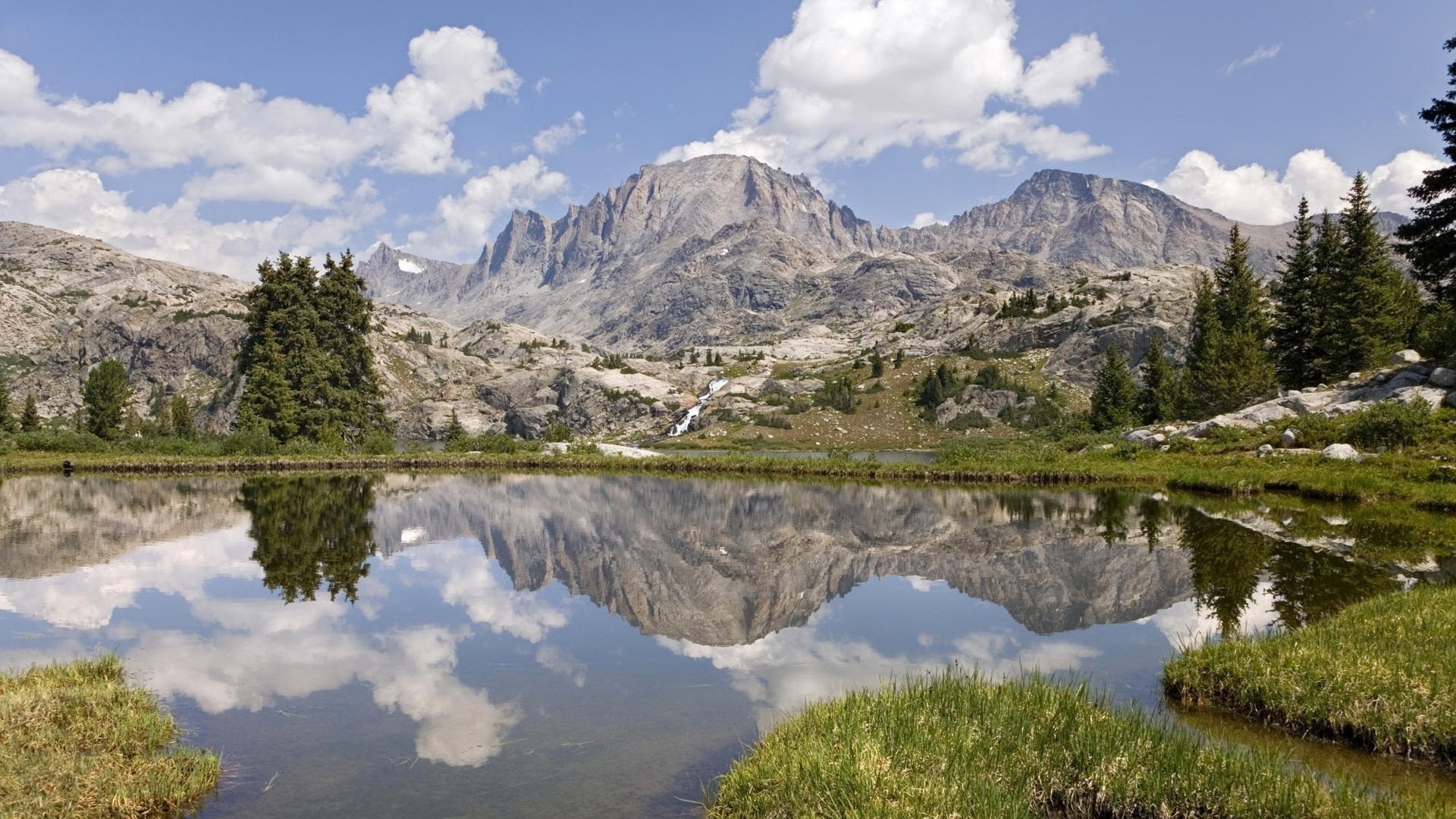 weit weg von der zivilisation berge saubere luft berge see wasser