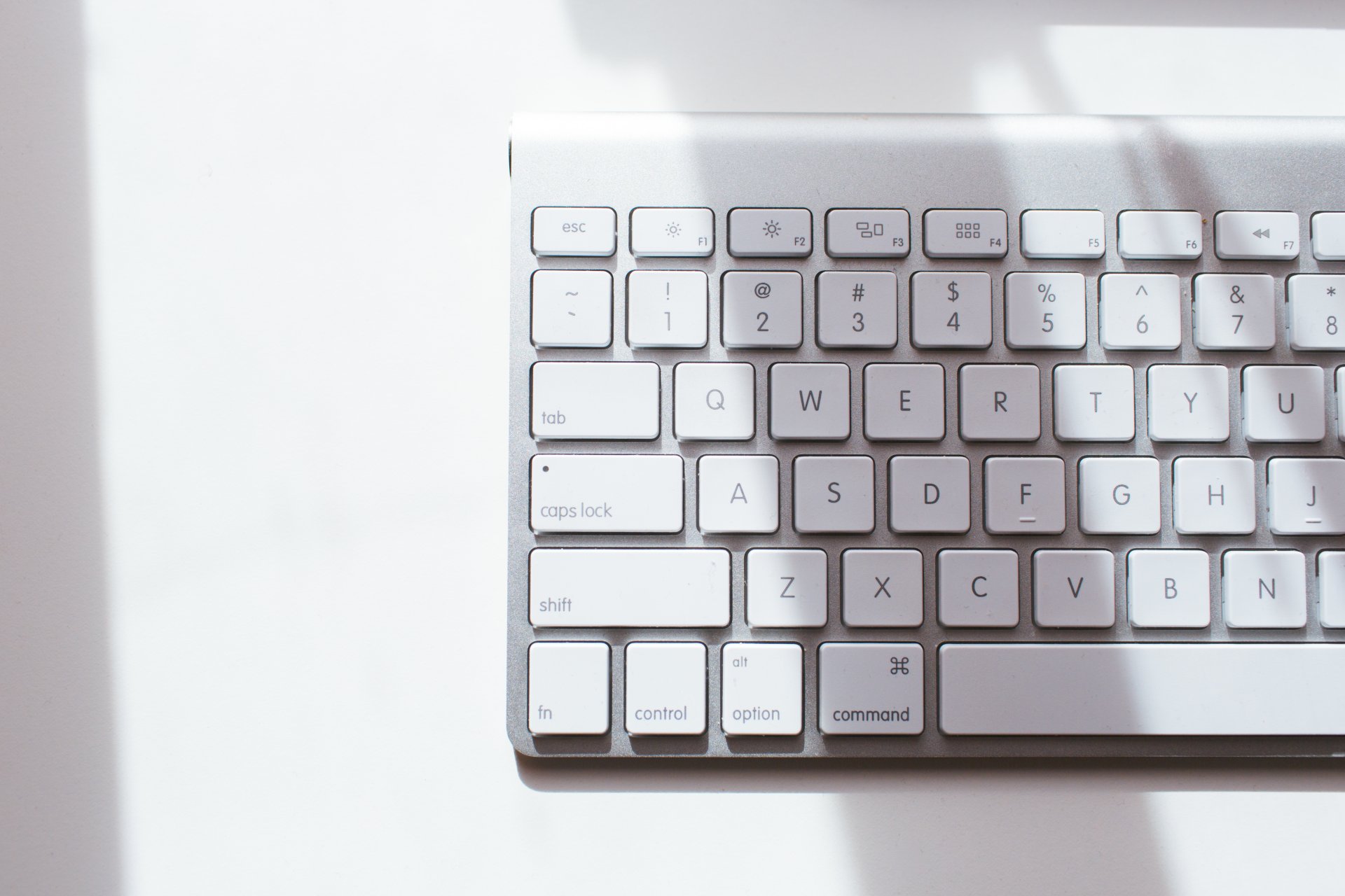 clavier blanc boutons lettres