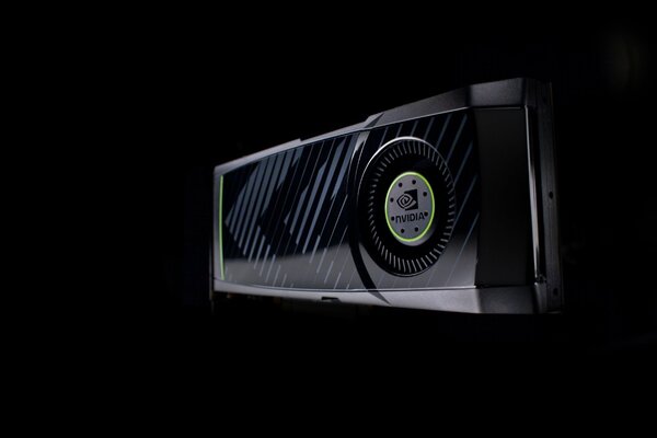 Tarjeta gráfica nvidia geforce gtx 580 sobre fondo negro