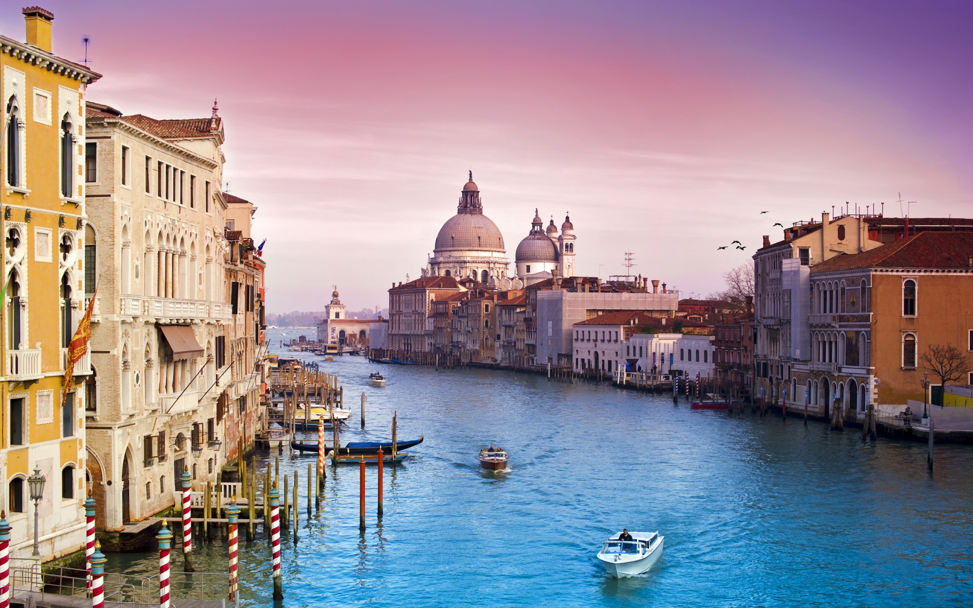 venecia canal ciudad