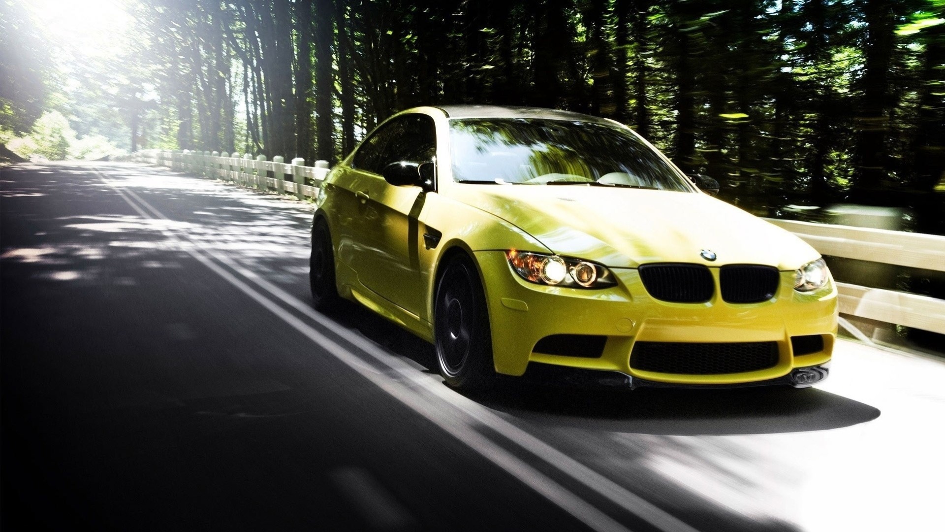 bmw m3 amarillo sedán