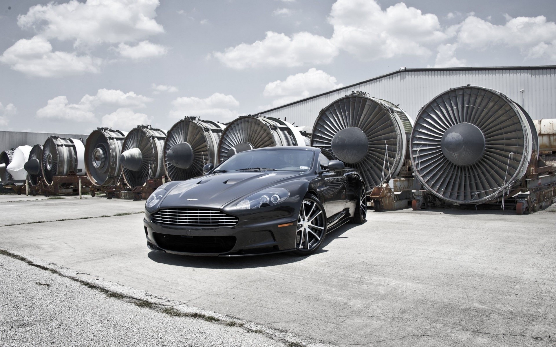 super coche aviones edición negra hangar aston martin convertible