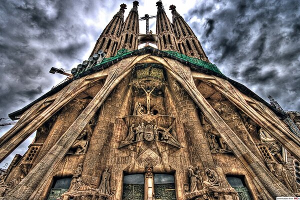 Impresionante vista de la Sagrada familia de Barcelona