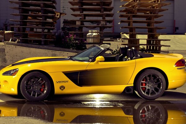 Dodge viper convertible coupé amarillo