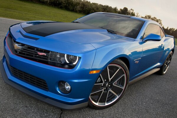 Chevrolet Camaro blau Tuning