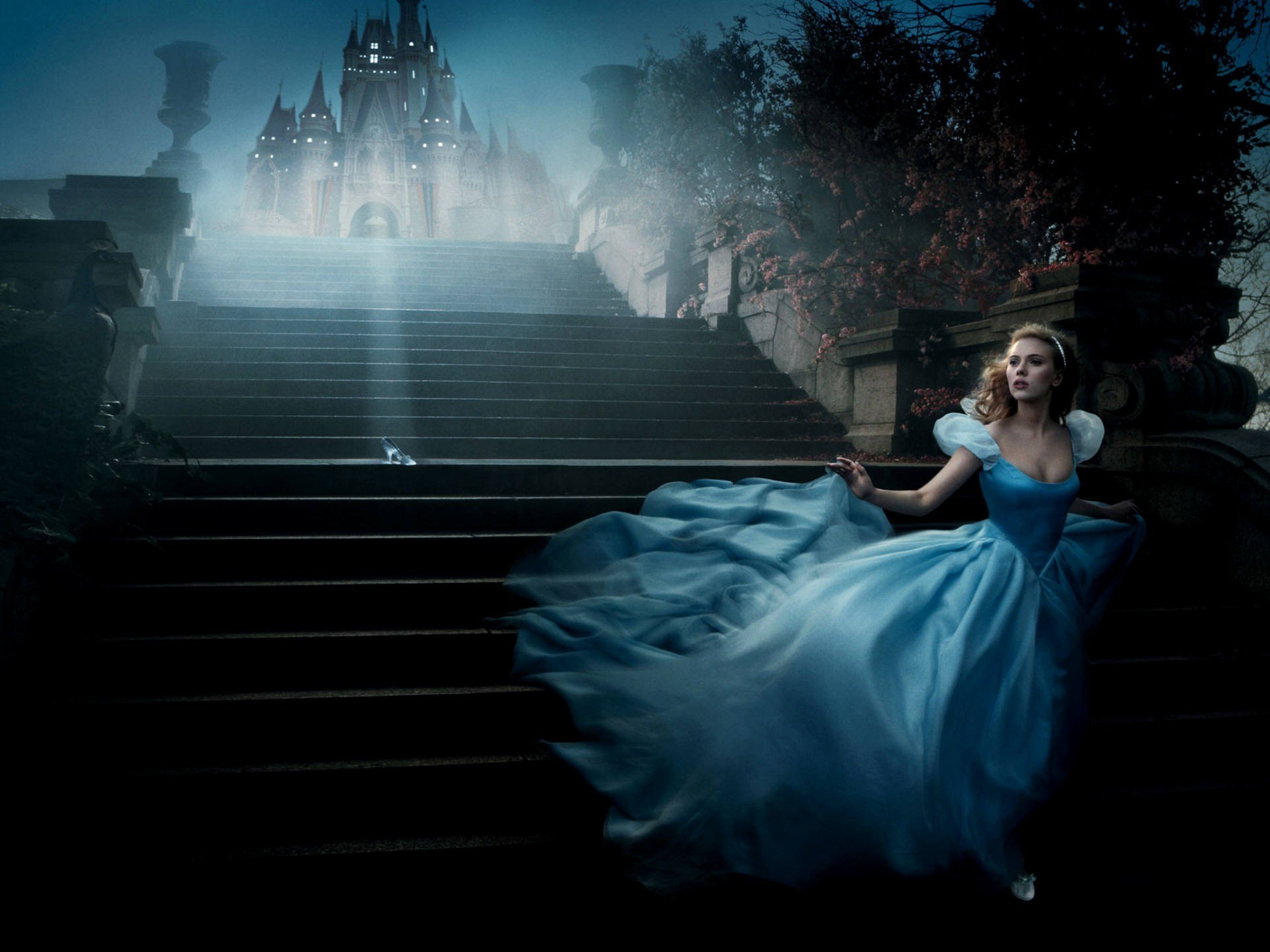 carlett johansson staircase dress castle cinderella