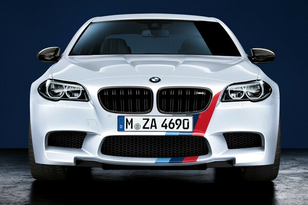 Bmw, M5, colore bianco nuova auto