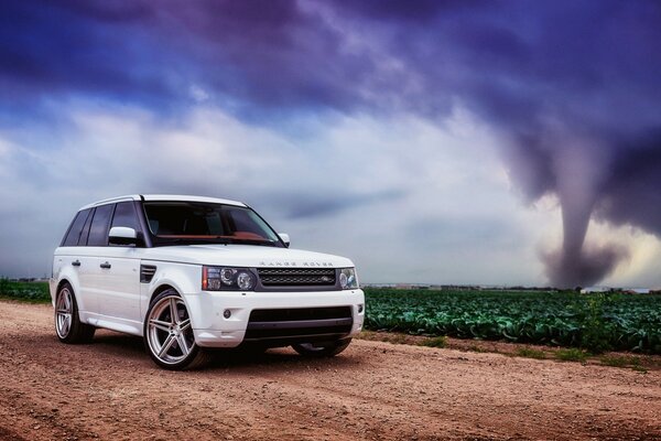 White range rover beautiful background