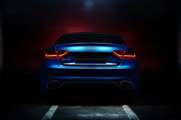 Audi RS6 reystaling , rear view in the garage